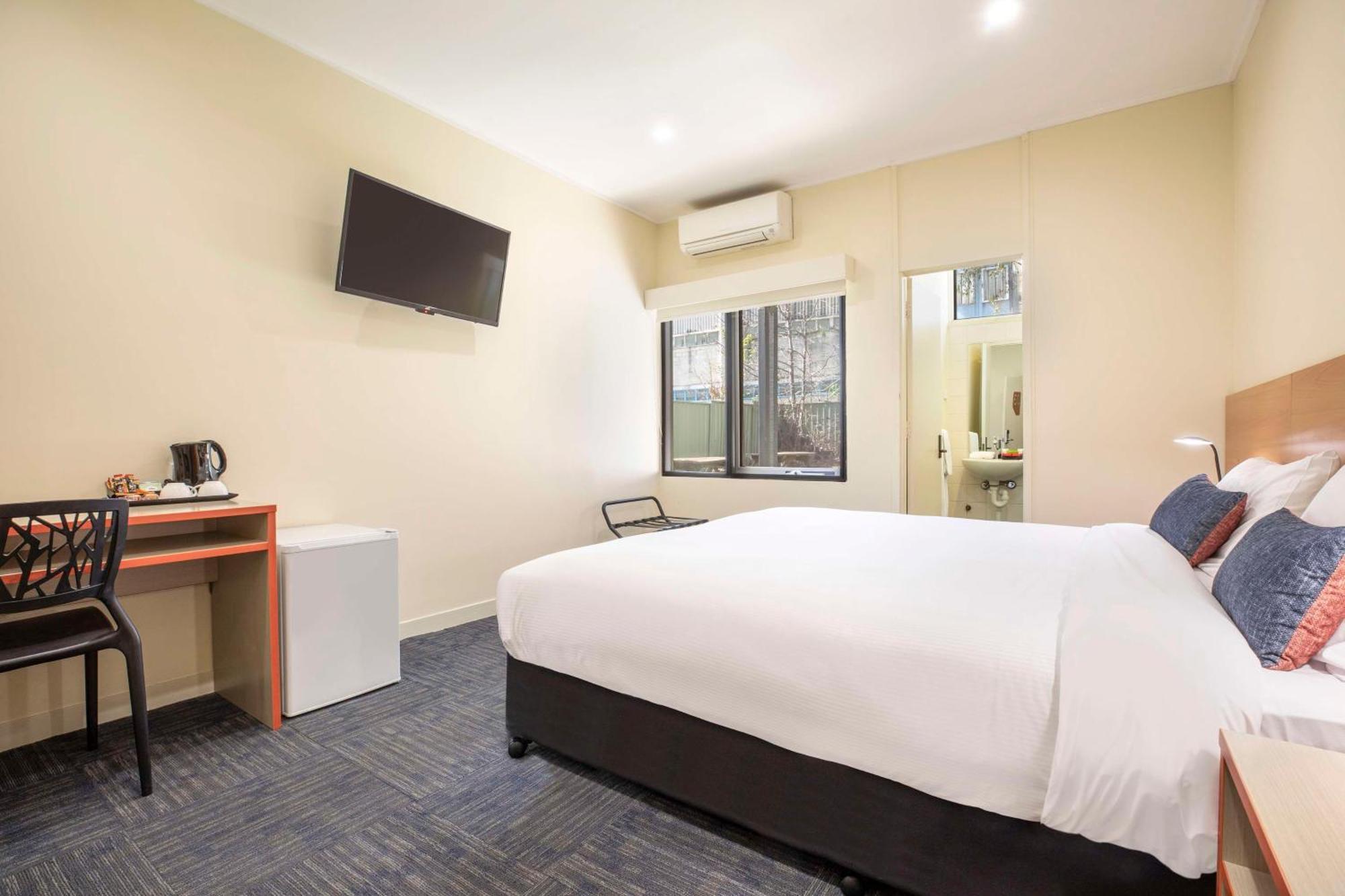 ไนท์แคป แอท แอท ไฮฟลายเออร์ โฮเต็ล Hotel แบงส์ทาวน์ ภายนอก รูปภาพ